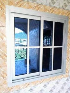 fenêtre sur mesure à Lavazan